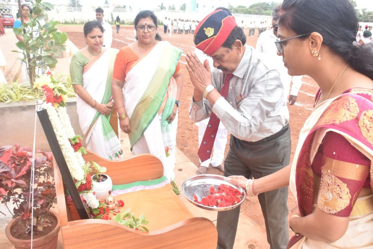 RVK – Hulimangala Marks Independence Day with Tributes to National Icons (8)